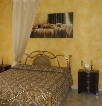 Moonaurora Bed & Breakfast Gallipoli Ruang foto