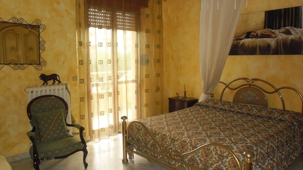 Moonaurora Bed & Breakfast Gallipoli Ruang foto